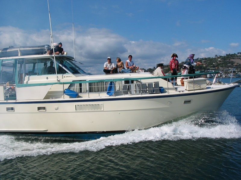 11_Blake_commandeers_a_yacht