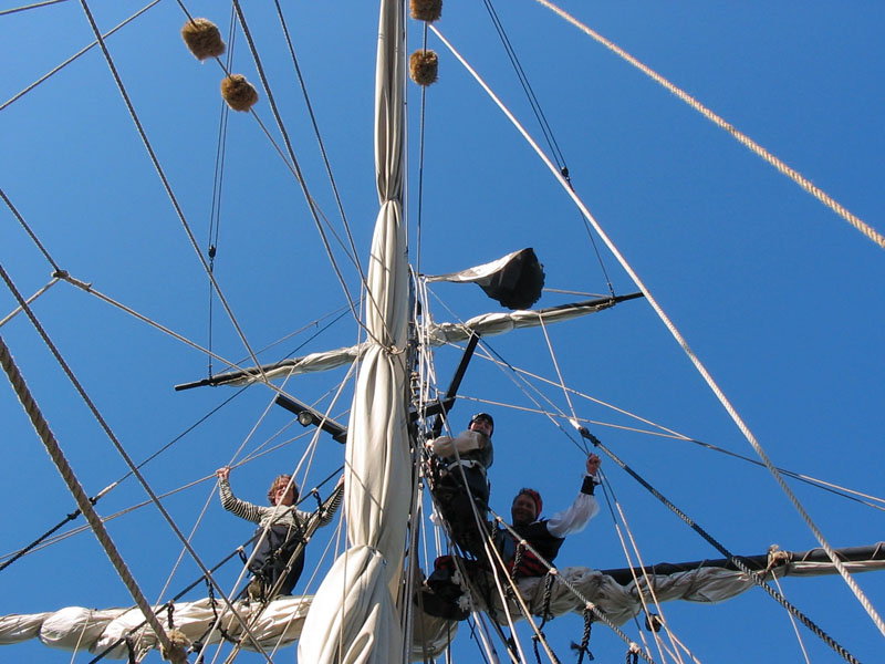 33_Blake_Cap'n_in_rigging